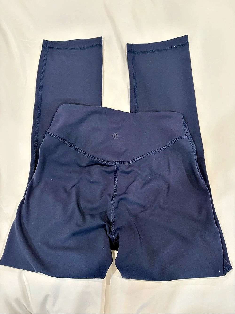 Lululemon leggings size 6